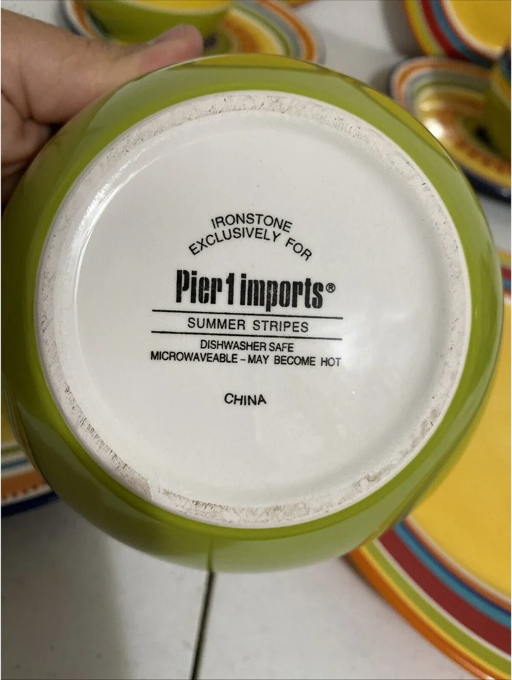 Pier One Dish Set Of 19 (3) 5 1/2 Bowls,(9) 8 3/4 Plates,(3) 10 3/4 Plates